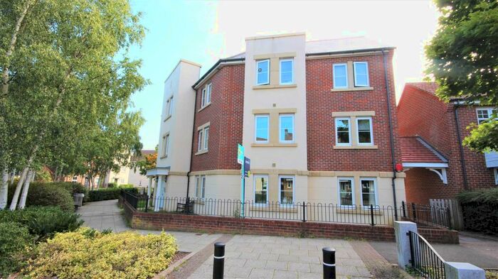 2 Bedroom Flat To Rent In Osprey Avenue, Bracknell RG12