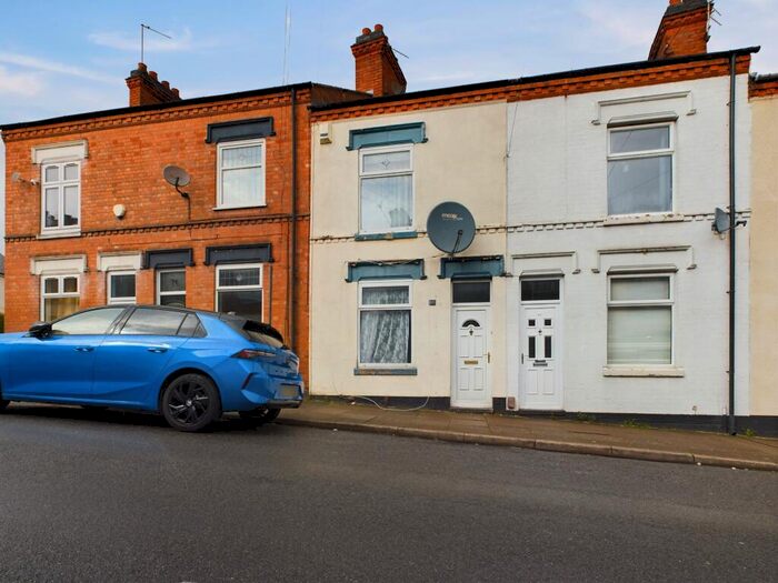 2 Bedroom Terraced House To Rent In Pool Road, LE3