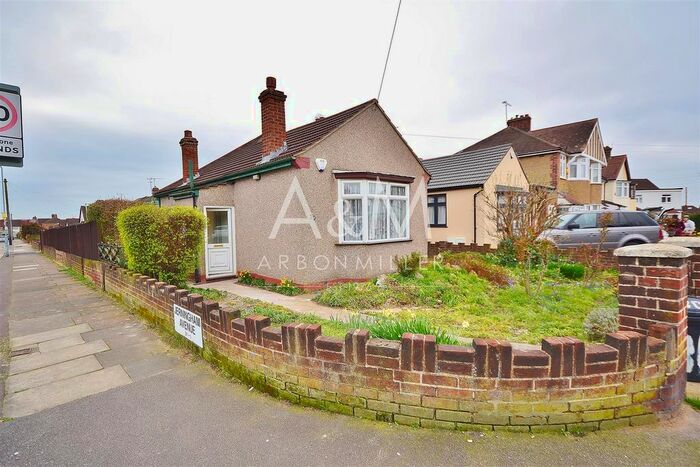 2 Bedroom Semi-Detached Bungalow To Rent In Berkeley Avenue, Clayhall, Ilford, IG5