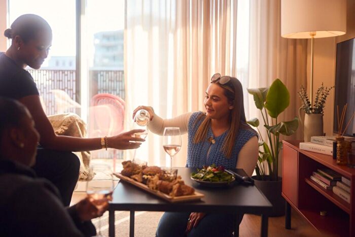 1 Bedroom Apartment To Rent In Cherry Orchard Road, Croydon, London, CR0