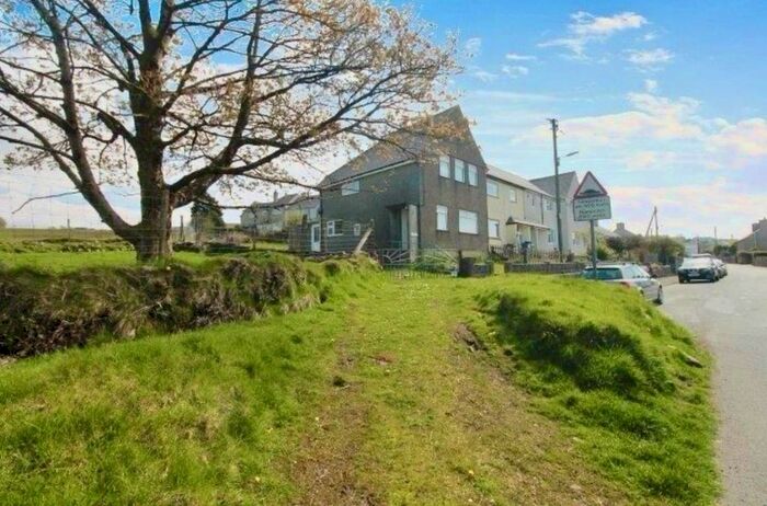 3 Bedroom End Of Terrace House For Sale In Rhosgadfan, Caernarfon, LL54