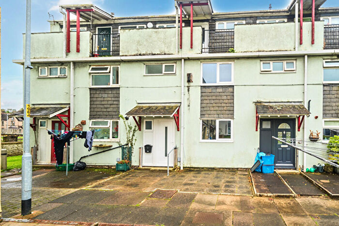 3 Bedroom Ground Maisonette For Sale In Waterside, Kendal, Cumbria, LA9