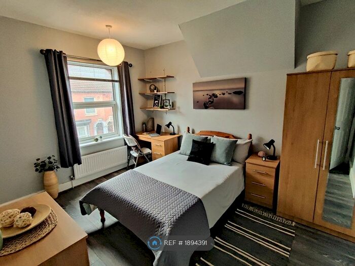 7 Bedroom Terraced House To Rent In St. Michaels Road, Northampton, NN1