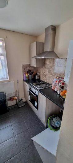 1 Bedroom Flat To Rent In Manford Close, Chigwell, IG7