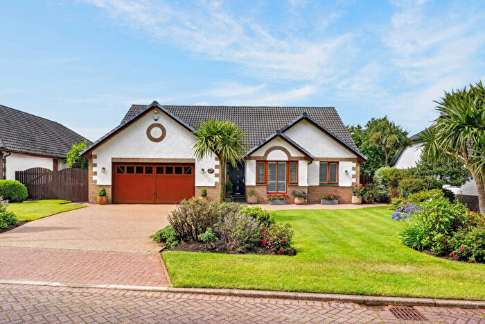 3 Bedroom Detached Bungalow For Sale In Leapmoor Drive, Wemyss Bay, PA18