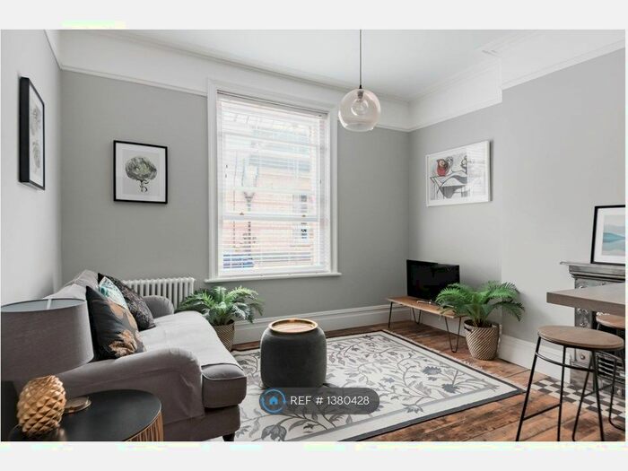 1 Bedroom Flat To Rent In Westbourne Arcade, Westbourne, Bournemouth, BH4