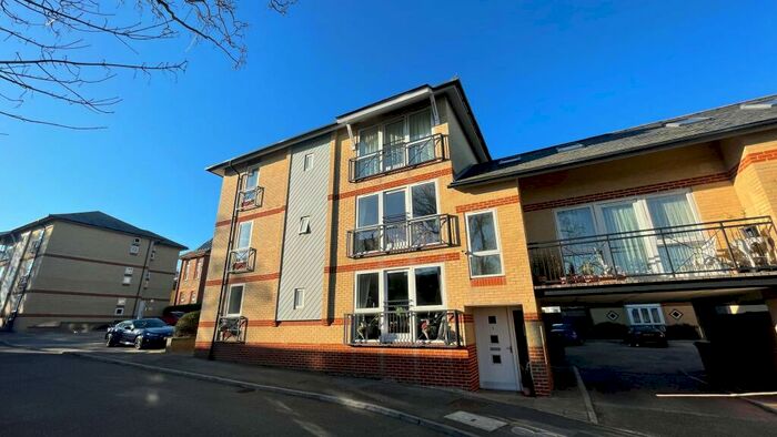 2 Bedroom Flat To Rent In Priory Courtyard, Ramsgate, CT11
