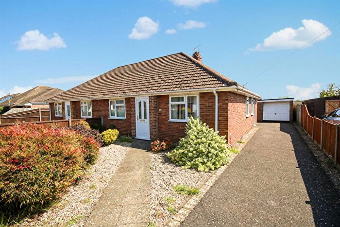 3 Bedroom Semi-Detached Bungalow For Sale In Moore Avenue, Sprowston, NR6
