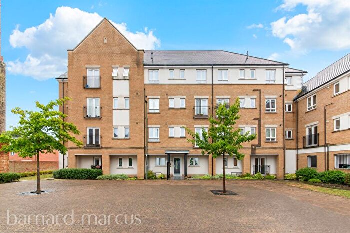 1 Bedroom Flat For Sale In Longland Place, Epsom, KT19