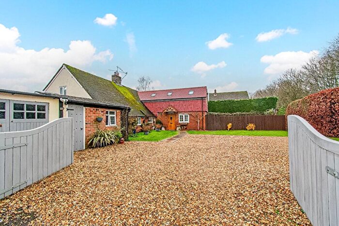 4 Bedroom Semi Detached House For Sale In Station Road, Great Shefford, Hungerford, Berkshire, RG17