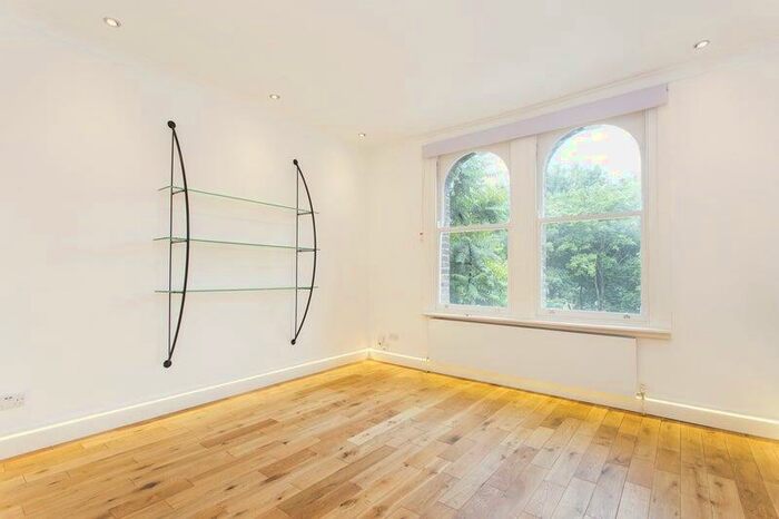 2 Bedroom Flat To Rent In Hampden Road, Harringey, N8