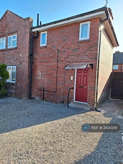 3 Bedroom Semi-Detached House To Rent In Sissons Grove, Leeds, LS10