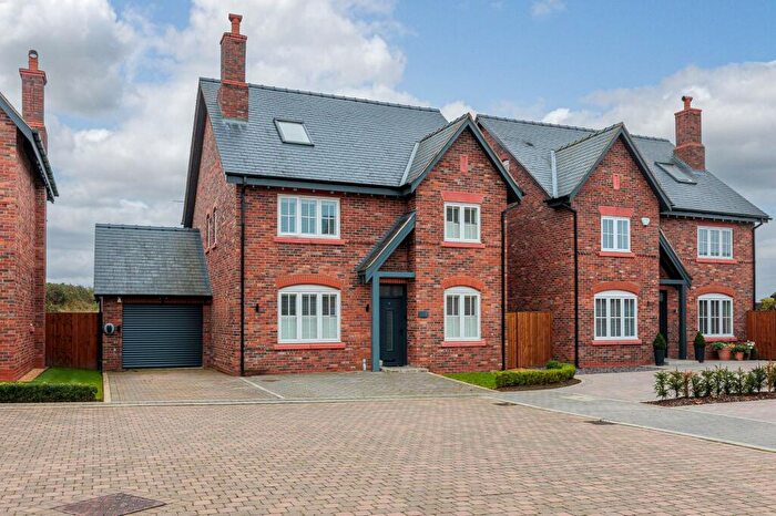 5 Bedroom Detached House For Sale In Knutsford Road, Cranage, CW4