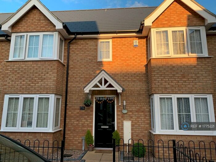 3 Bedroom Semi-Detached House To Rent In Hereford Way, Whitehouse, Milton Keynes, MK8