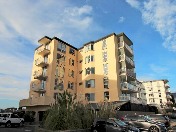 2 Bedroom Flat To Rent In Salterns Way, Poole, BH14