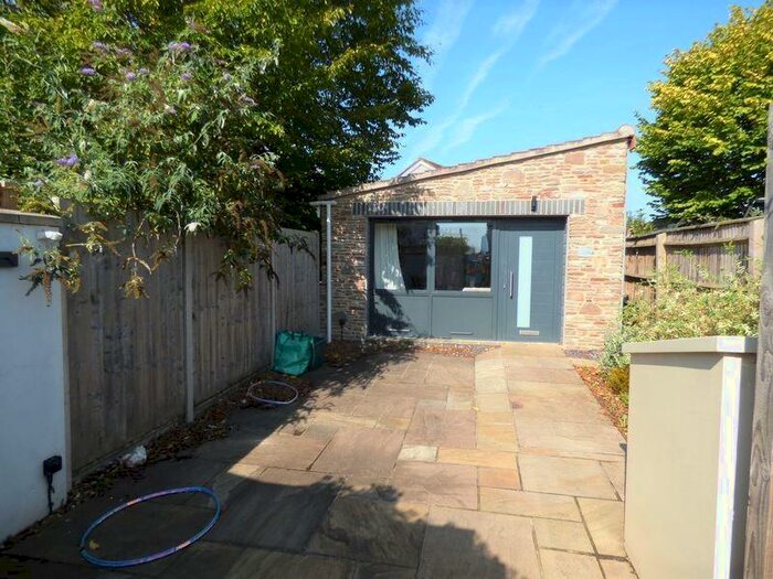 2 Bedroom Detached Bungalow To Rent In Watleys End Road, Winterbourne, Bristol, BS36