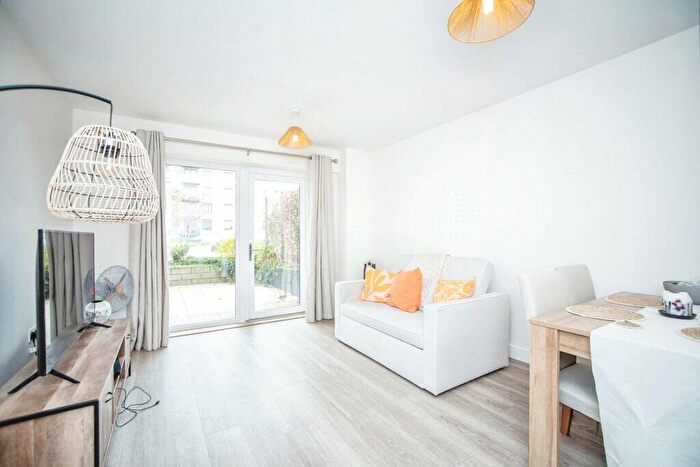 1 Bedroom Flat For Sale In Ocean Drive, Gillingham, Kent, ME7