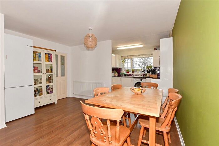 4 Bedroom End Terrace House For Sale In Kingfisher Court, Herne Bay, Kent, CT6