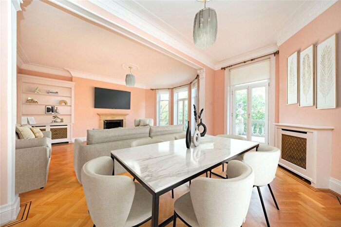 4 Bedroom Flat To Rent In Campden Hill Court, Campden Hill Road, London, W8