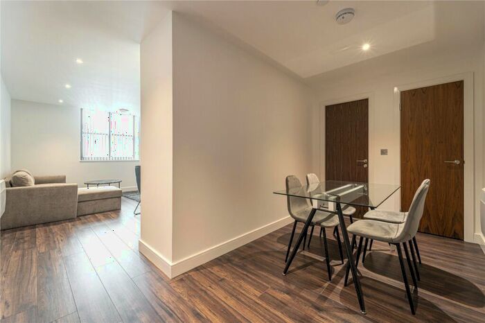 2 Bedroom Apartment To Rent In New Eton House, Bath Road, Slough, Berkshire, SL1