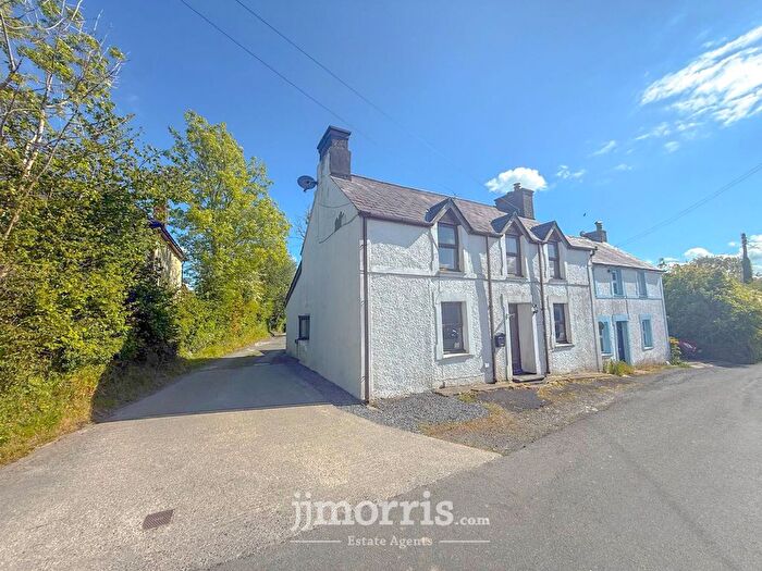 2 Bedroom Semi-Detached House For Sale In Penrhiwllan, Llandysul, SA44
