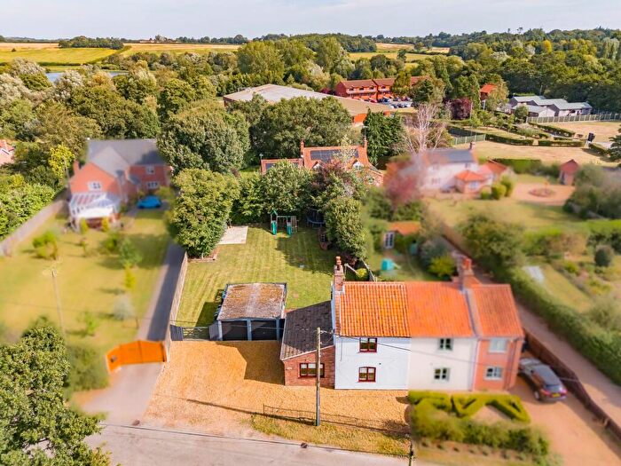 3 Bedroom Cottage For Sale In Elsing Road, Lyng, NR9