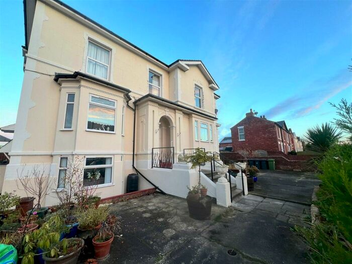 2 Bedroom Flat To Rent In Aughton Road, Southport, PR8