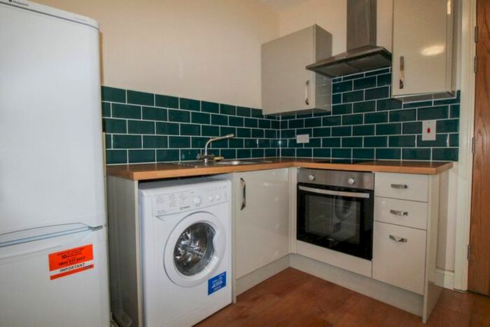 Studio To Rent In Apt, Lofthouse Residence #, LS2