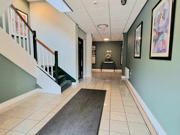 2 Bedroom Apartment To Rent In Ardwick Court, Sycamore Road, Farnborough, GU14