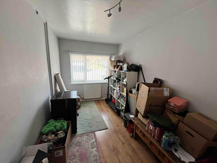 4 Bedroom Semi-Detached House To Rent In Court Road, GL15