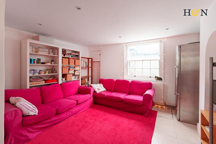 2 Bedroom Town House For Sale In Queens Gardens, Brighton, BN1 - Photo 9