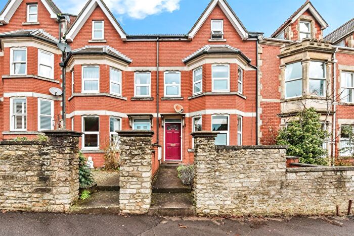 4 Bedroom Property For Sale In Portway, Frome, BA11