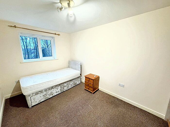 2 Bedroom Flat For Sale In Deanery Court, Manchester, M8