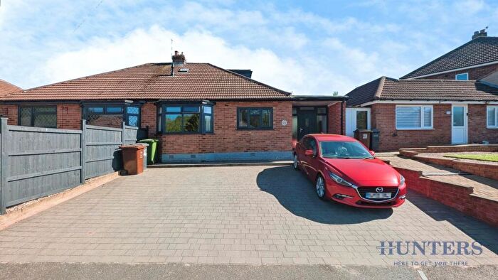 4 Bedroom Bungalow To Rent In Coton Grove, Shirley, Solihull, B90