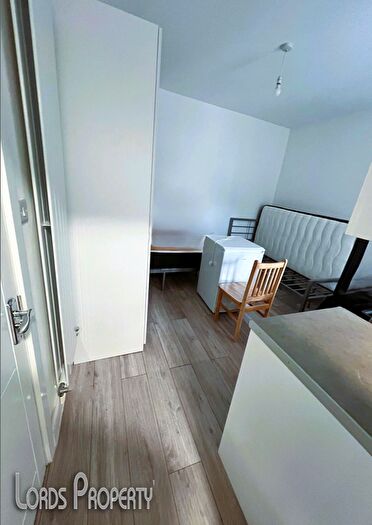 Studio To Rent In Philip Lane, London, N15