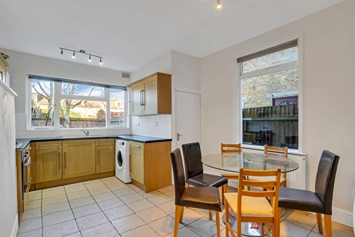 3 Bedroom Terraced House For Sale In Undine Street, London, SW17