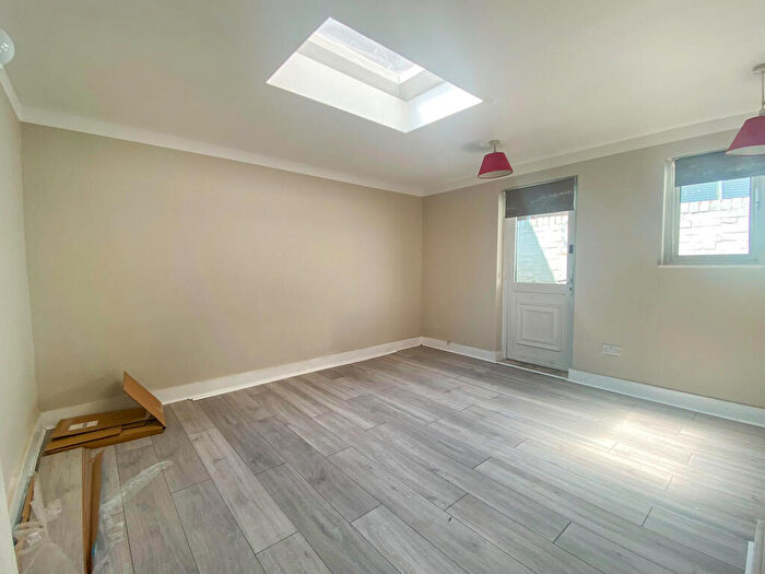 Studio To Rent In Caledonian Road, Islington, N1