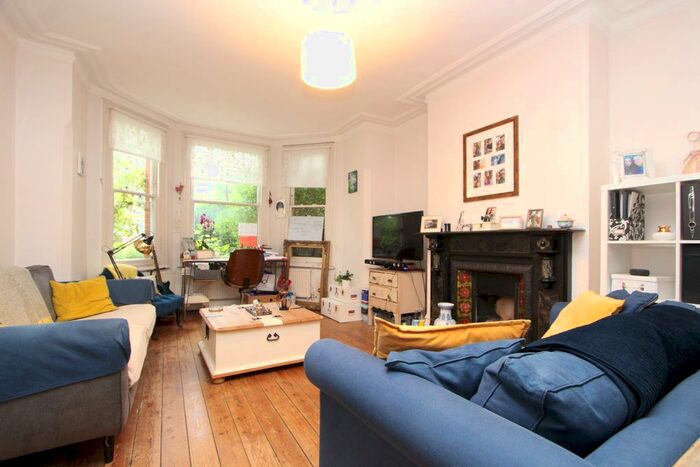 1 Bedroom Flat To Rent In Alexandra Park Road, Muswell Hill, London, N10