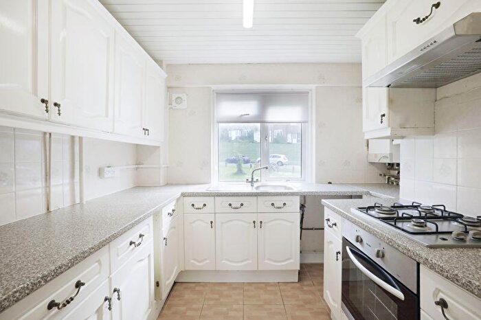 3 Bedroom Flat To Rent In Craven Road, Brighton, BN2