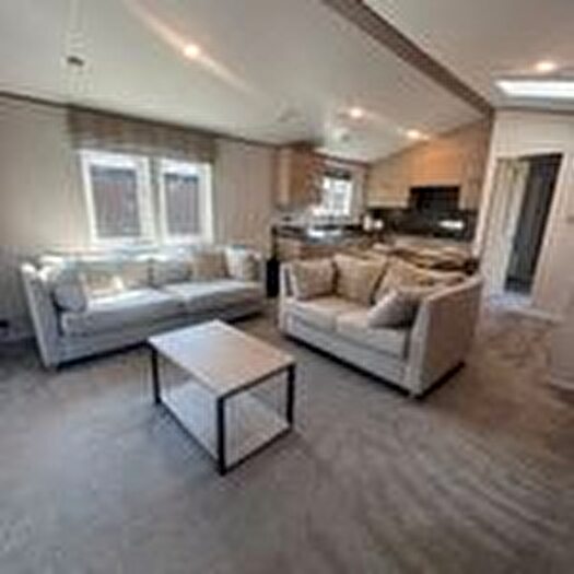 2 Bedroom Lodge For Sale In Allerthorpe, York, YO42