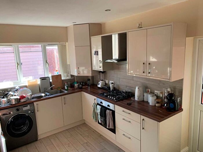 6 Bedroom Semi-Detached House To Rent In Arnfield Road, Withington, M20