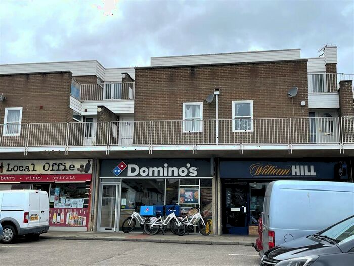 2 Bedroom Apartment To Rent In Wick Parade, Wick, BN17