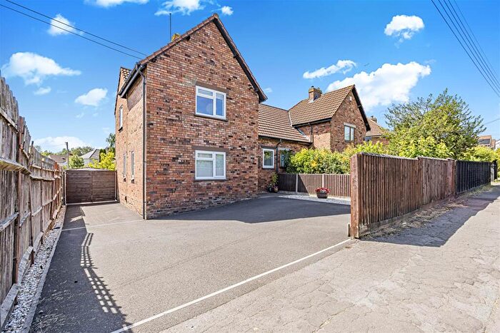 3 Bedroom Semi-Detached House For Sale In Cherry Gardens, Bitton, BS30