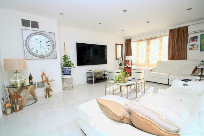 5 Bedroom Terraced House To Rent In Leyburn Gardens, Croydon, CR0