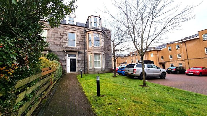 2 Bedroom Penthouse To Rent In Great Western Road, Aberdeen, AB10
