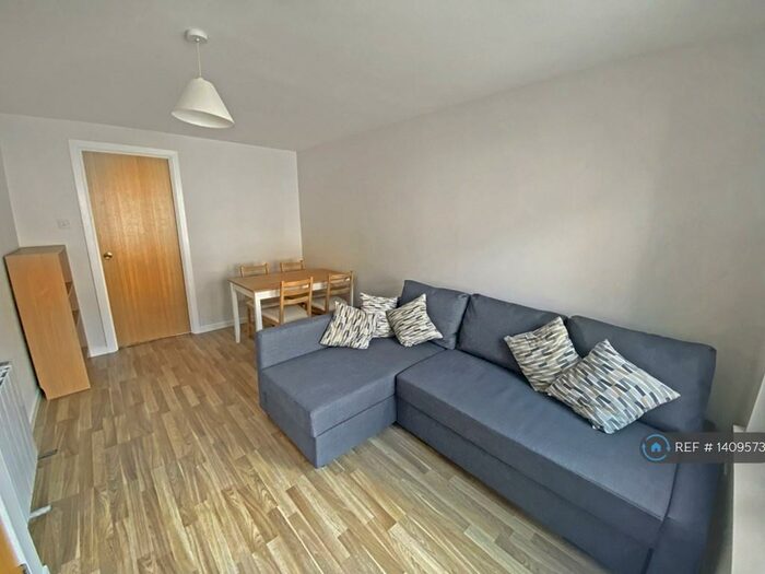 4 Bedroom Terraced House To Rent In Rosebery Terrace, Stirling, FK8
