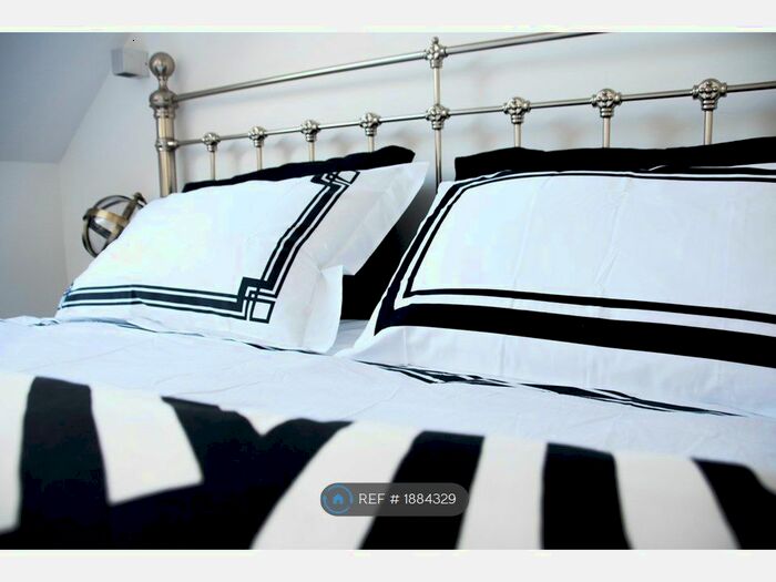 1 Bedroom Studio To Rent In Wood Lane, London, W12