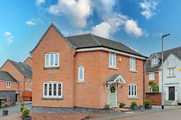 3 Bedroom Detached House For Sale In William Lane, Pudsey, West Yorkshire, LS28