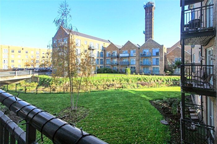 2 Bedroom Flat For Sale In Esparto Way, South Darenth, DA4