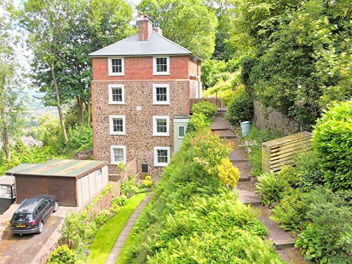 4 Bedroom Semi-Detached House For Sale In Happy Valley, Great Malvern, WR14